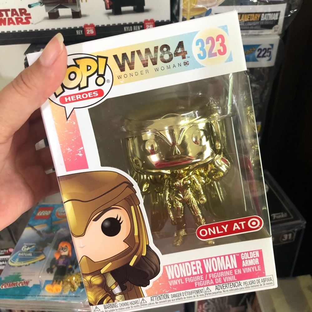 Funko WW84 Wonder Woman Golden Armor 323 NIB - Picture 7 of 8